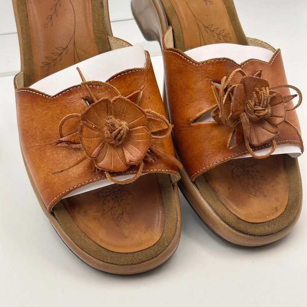 Dansko Wedge Slide Sandals Womens 39 8.5 Brown Leather Floral Boho Comfort Shoes